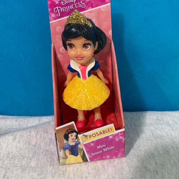 Disney mini figures - Picture 3 of 4